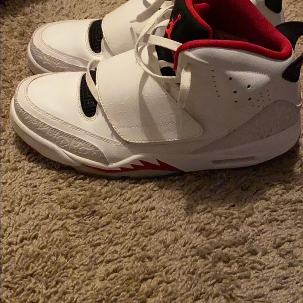 Jordan shoes like new white